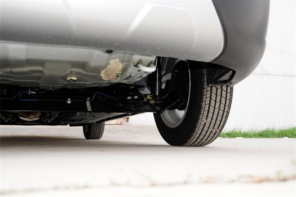 2014款 1.6L MT 手动炫酷版 引擎底盘