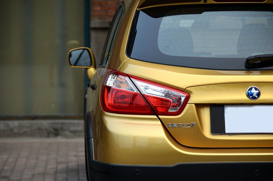 2015款 1.6L 手动北斗导航版 细节