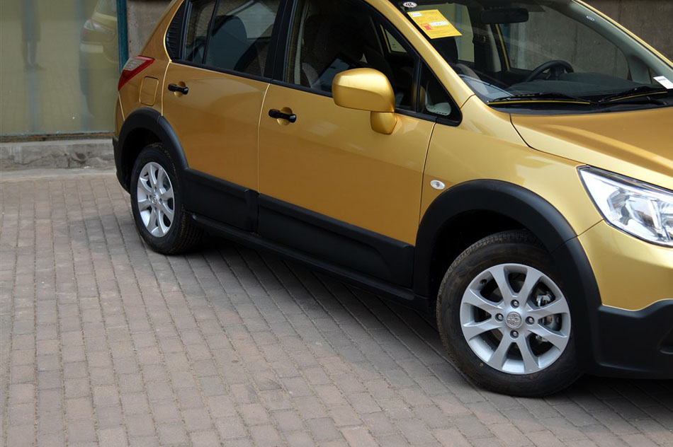 2015款 1.6L 手动北斗导航版 细节