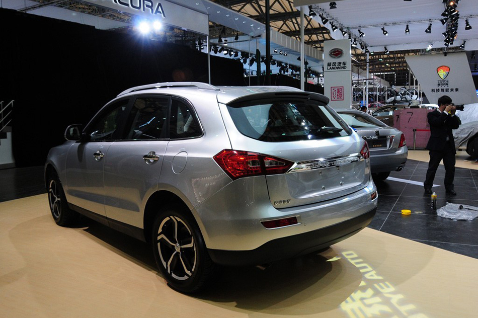 2013款 MT两驱豪华型 外观