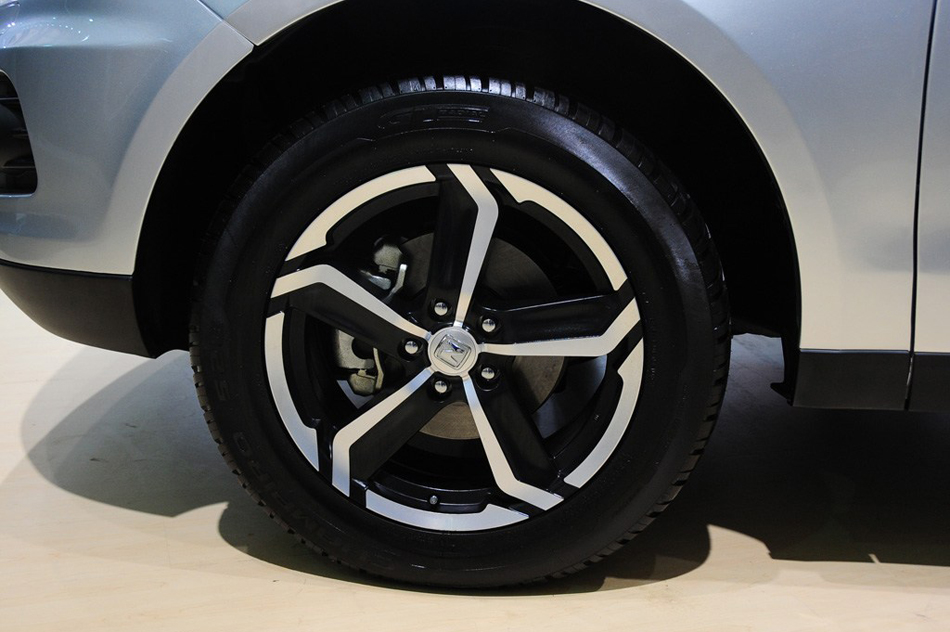 2013款 MT两驱豪华型 其他