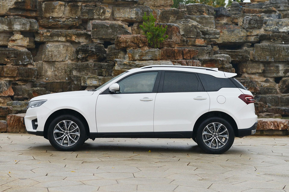 2019款 1.5T 自动尊贵型 外观