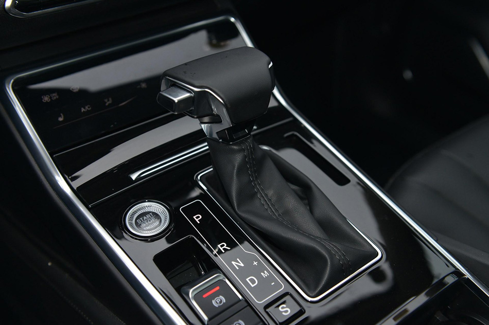 2019款 1.5T 自动尊贵型 内饰