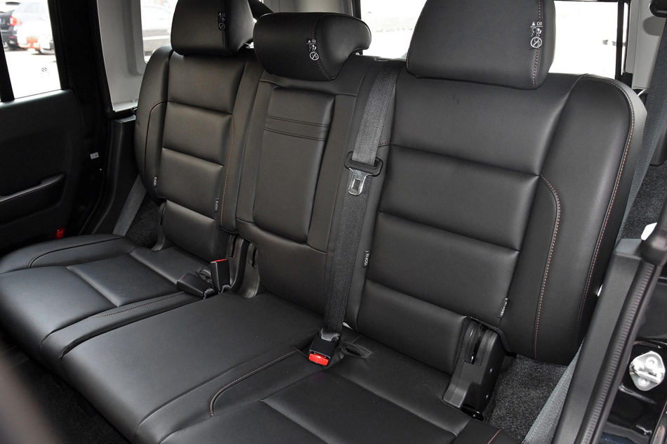 2018款 40L 2.0T 手动柴油四驱尊贵版 座椅空间