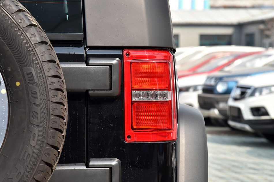 2018款 40L 2.0T 手动柴油四驱尊贵版 细节