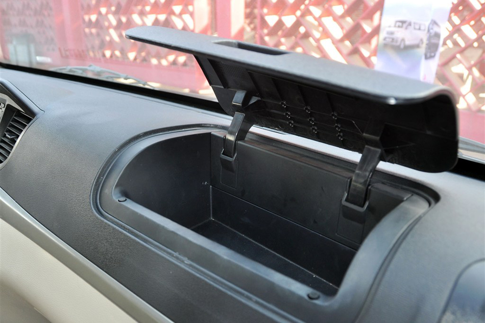 2013款 2.7L尊贵版 内饰