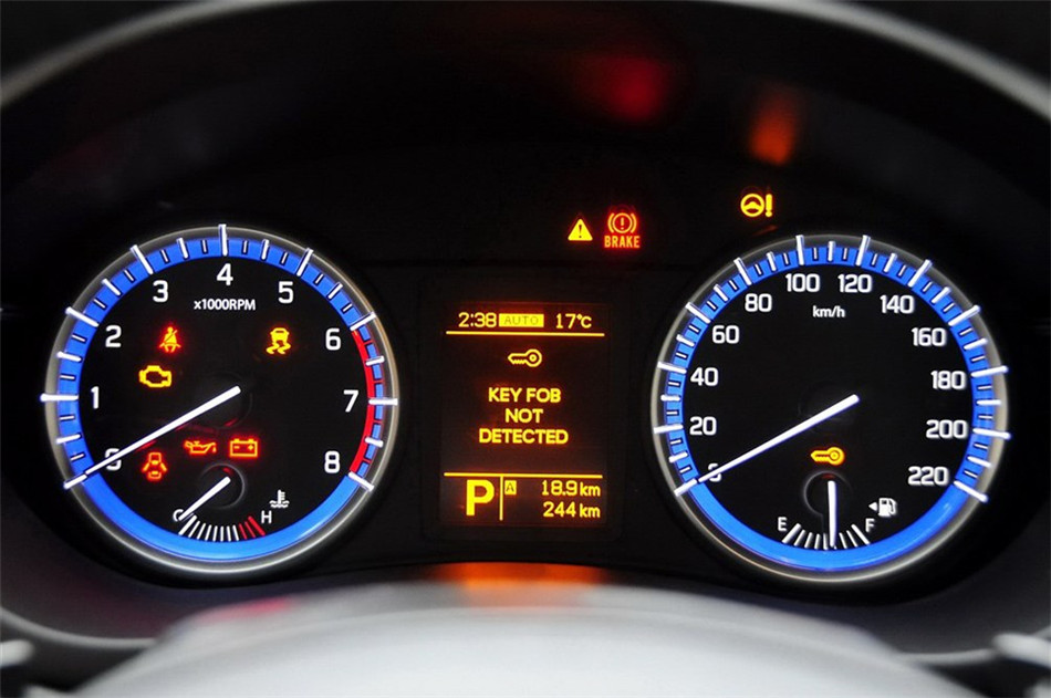 2014款 1.6L CVT尊贵型 内饰