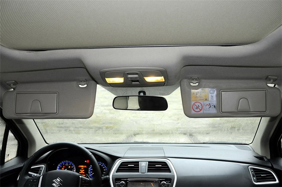 2014款 1.6L CVT尊贵型 内饰