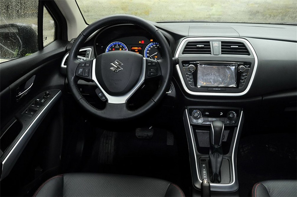 2014款 1.6L CVT尊贵型 内饰