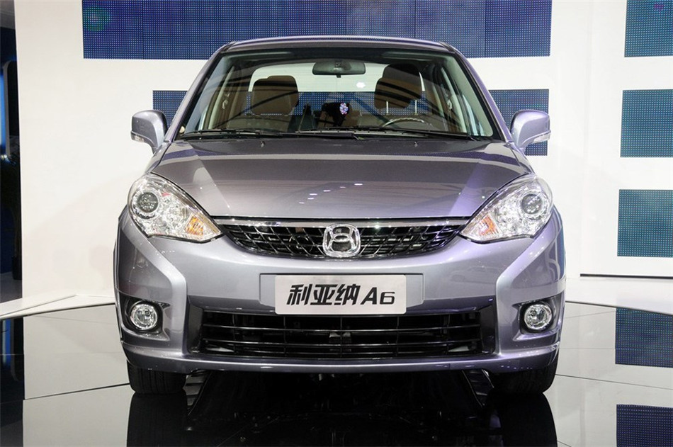 2014款利亚纳A6三厢1.5L自动梦想型