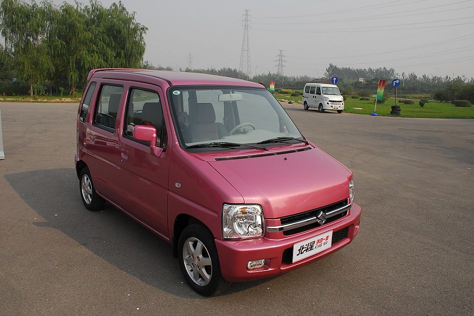 昌河铃木手自一体版北斗星外观