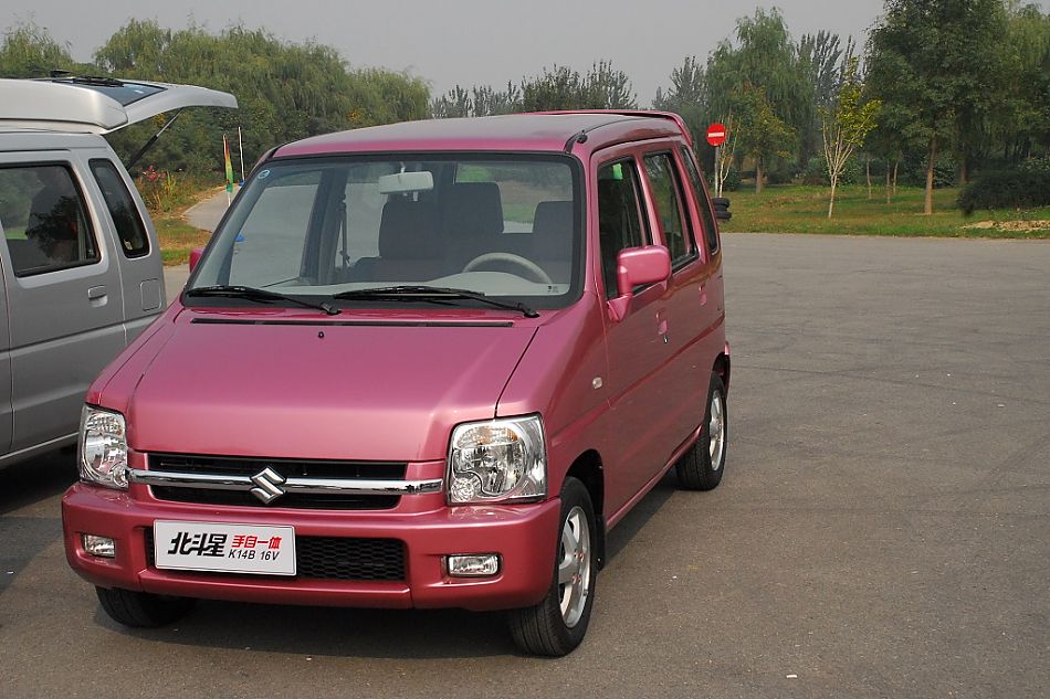 昌河铃木手自一体版北斗星外观