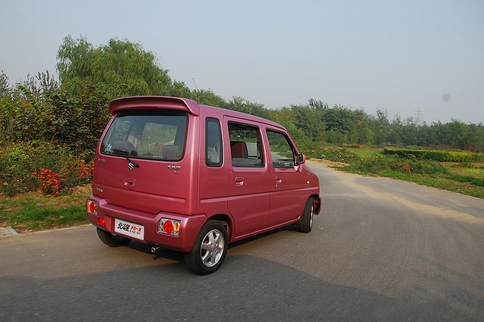 昌河铃木手自一体版北斗星外观