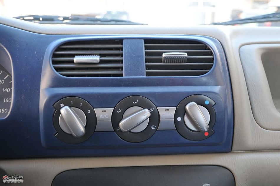 昌河铃木北斗星内饰