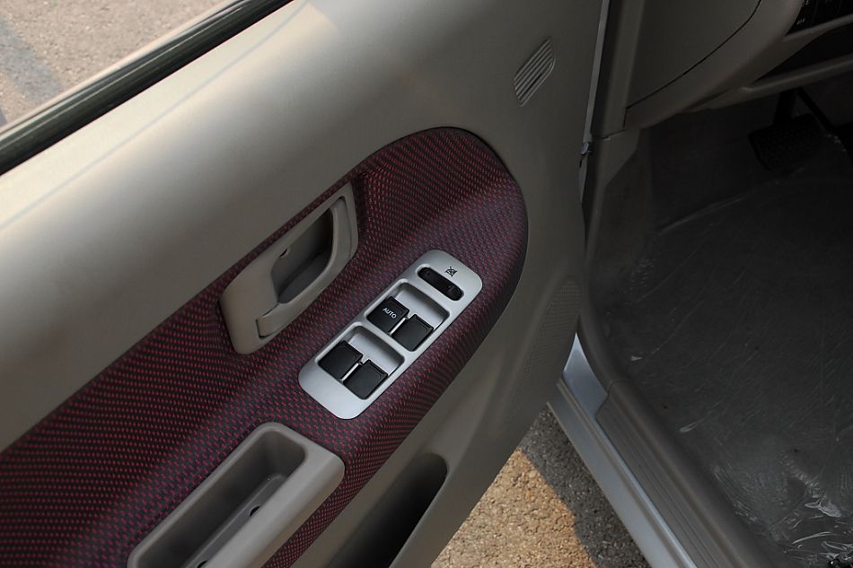 昌河铃木手自一体版北斗星内饰