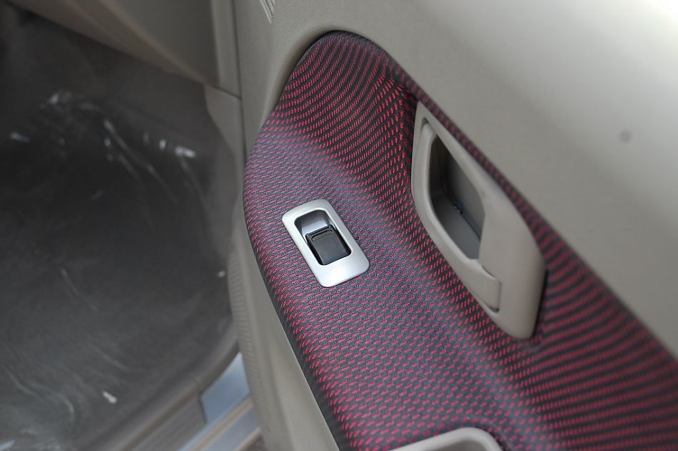 昌河铃木手自一体版北斗星内饰