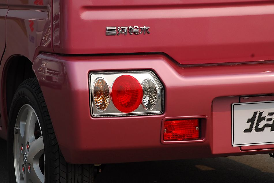 昌河铃木手自一体版北斗星外观