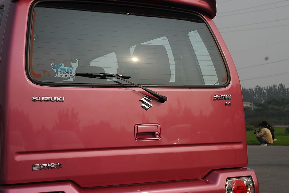 昌河铃木手自一体版北斗星外观