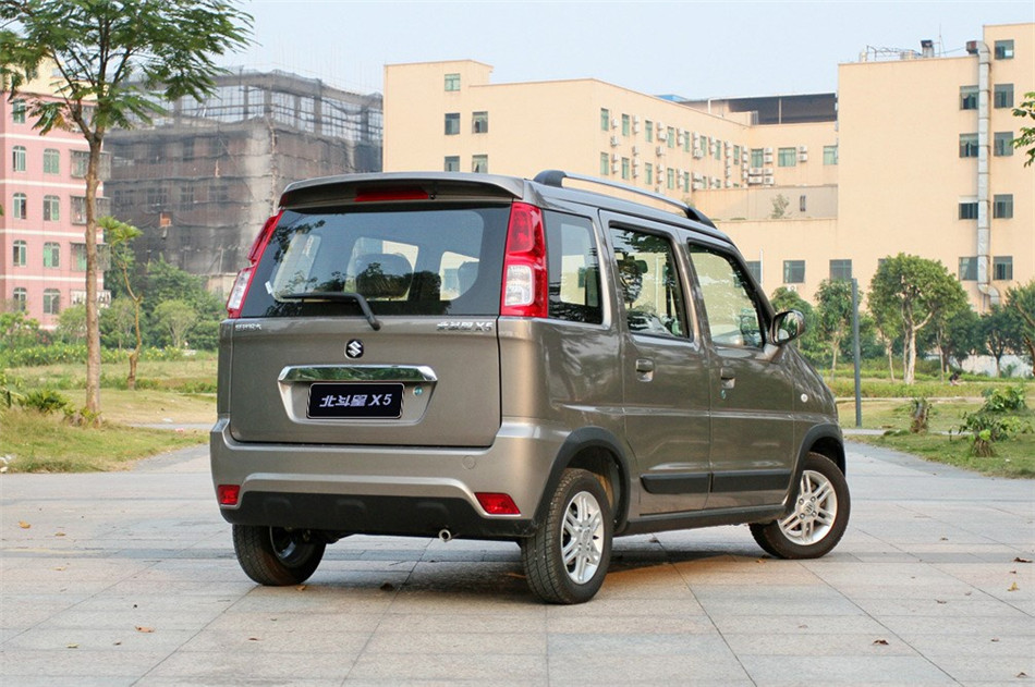 2013款 北斗星 X5 1.4L MT 豪华型