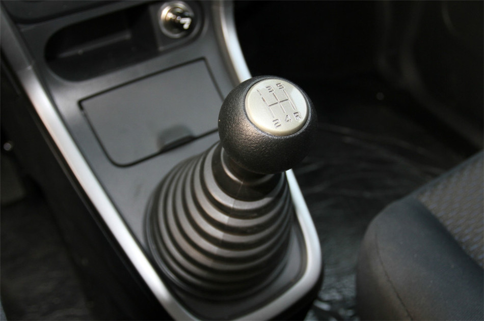 2013款 北斗星 X5 1.4L MT 豪华型