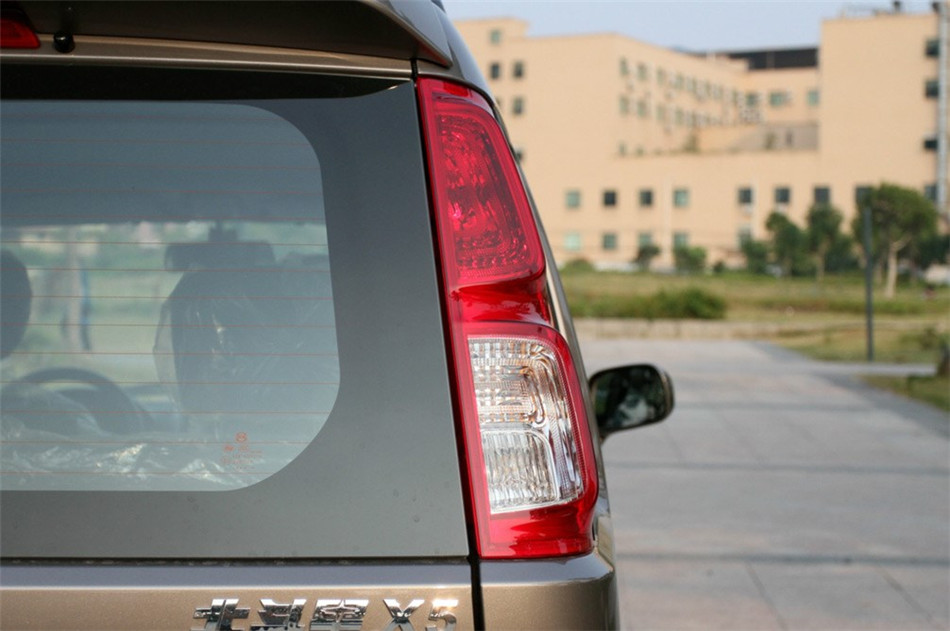 2013款 北斗星 X5 1.4L MT 豪华型