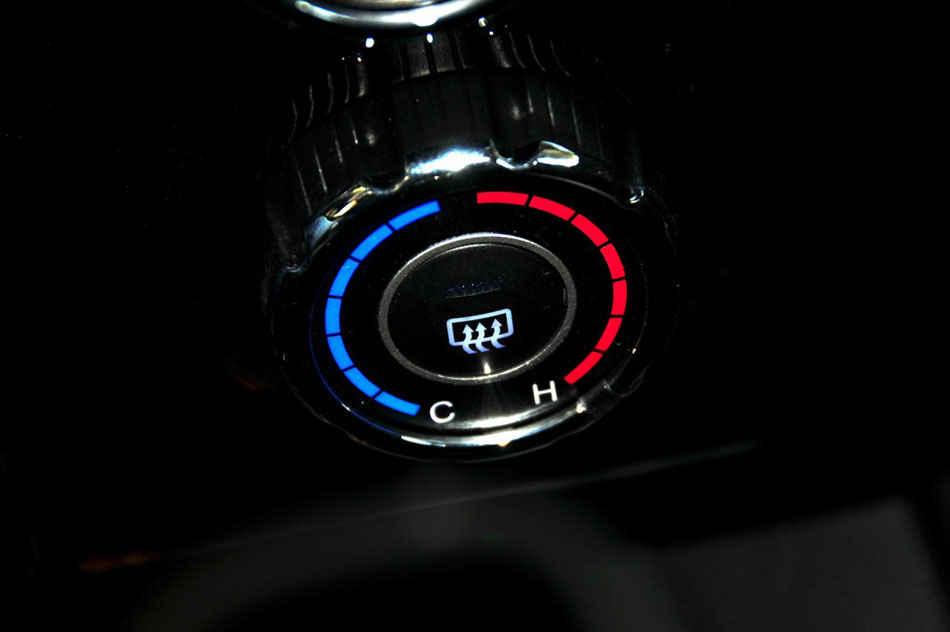 2014款 1.5L 手动精英型 内饰