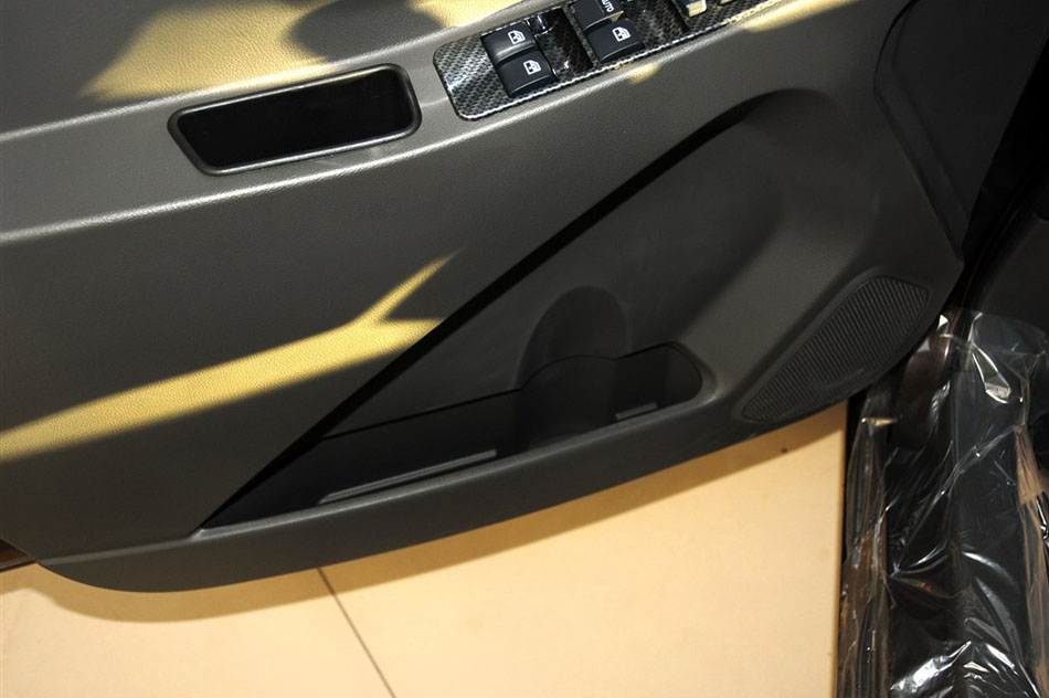 2014款 1.5L 手动精英型 座椅空间