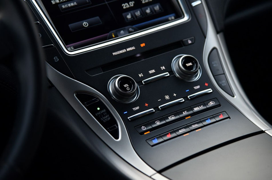 2015款 2.0T 尊雅版 内饰