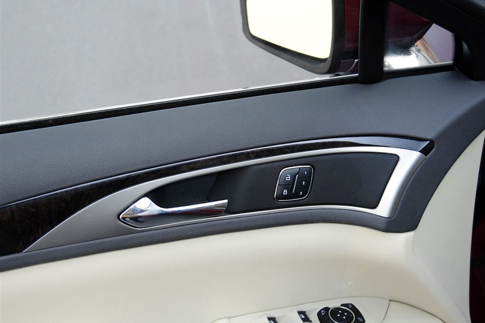 2014款 2.0T 尊享版 座椅空间