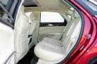 2014款 2.0T 尊享版 座椅空间