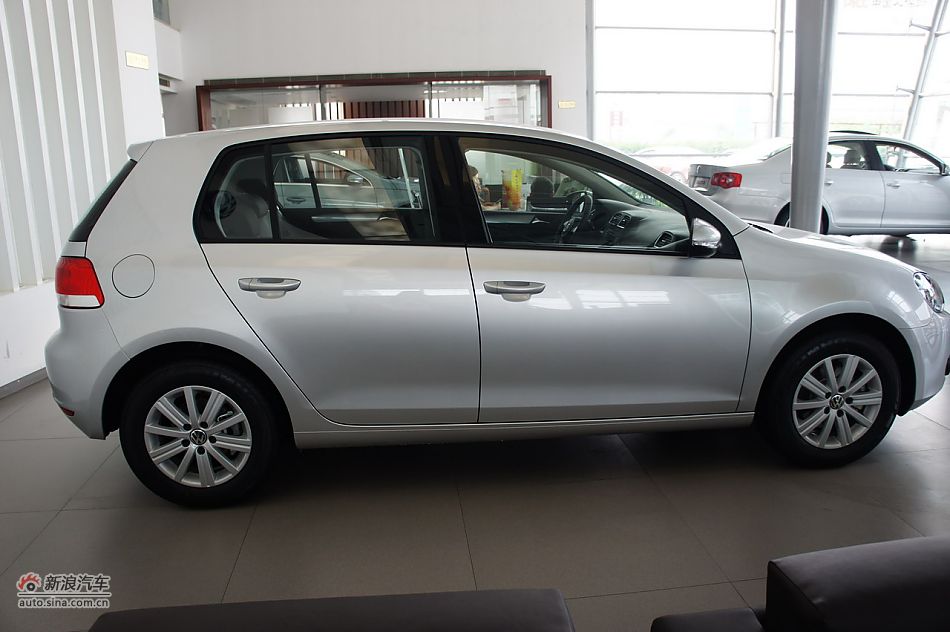 2011款高尔夫1.6手动时尚型