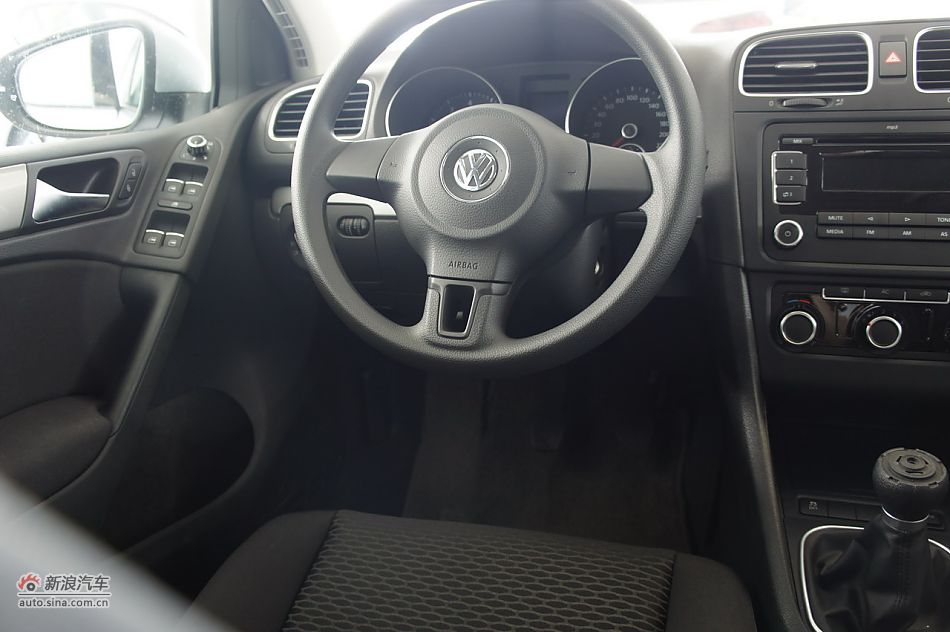 2011款高尔夫1.6手动时尚型