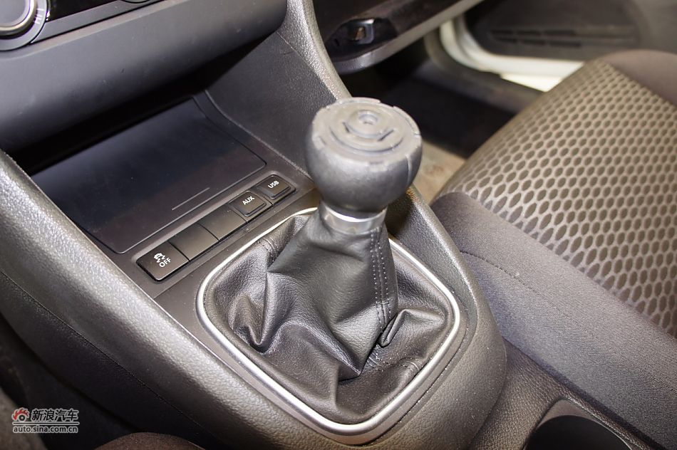 2011款高尔夫1.6手动时尚型