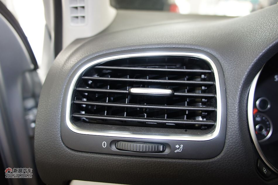 2011款高尔夫1.6手动时尚型