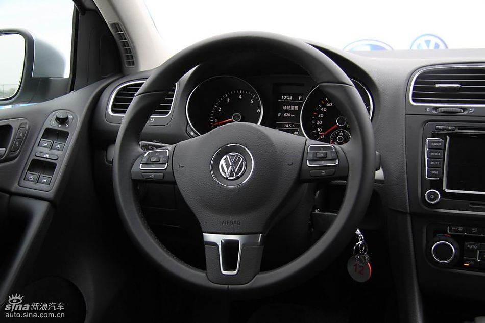 一汽大众新高尔夫内饰实拍图