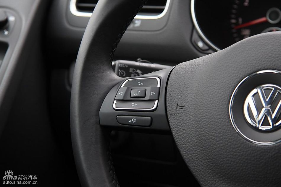 一汽大众新高尔夫内饰实拍图