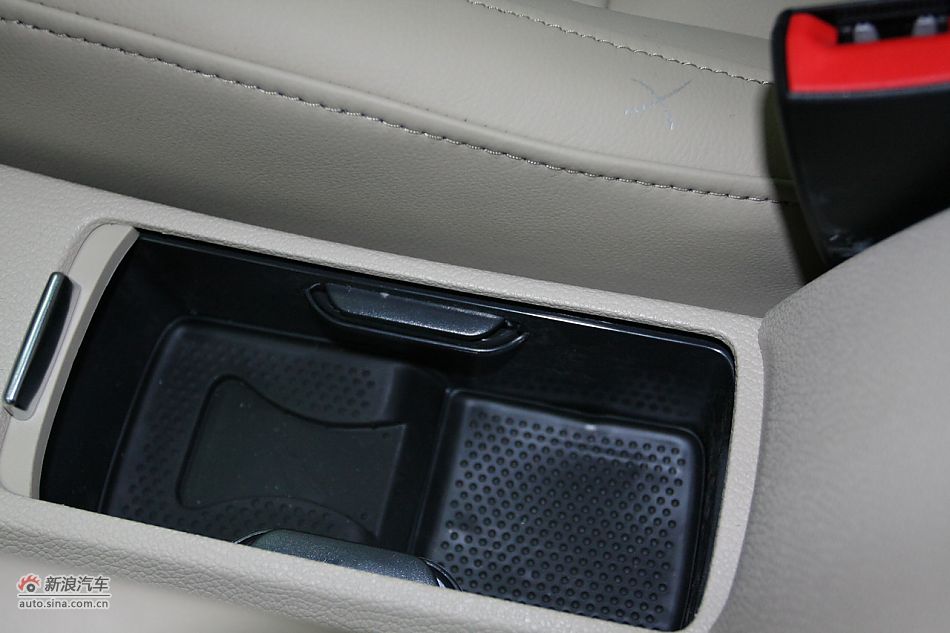 2010款高尔夫1.6L手动舒适型