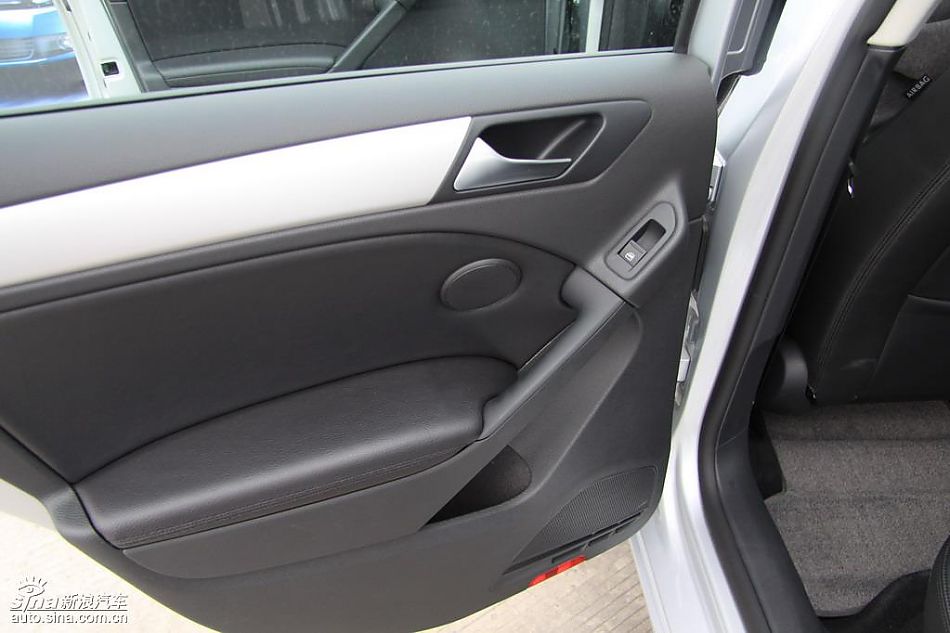 一汽大众新高尔夫内饰实拍图