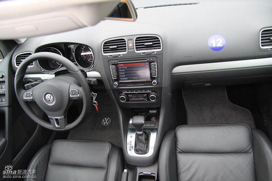一汽大众新高尔夫内饰实拍图
