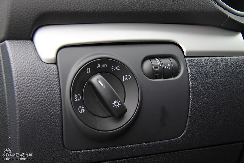 一汽大众新高尔夫内饰实拍图