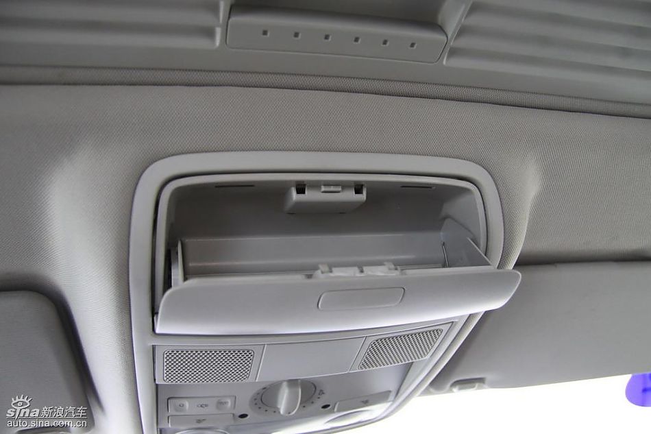 一汽大众新高尔夫内饰实拍图