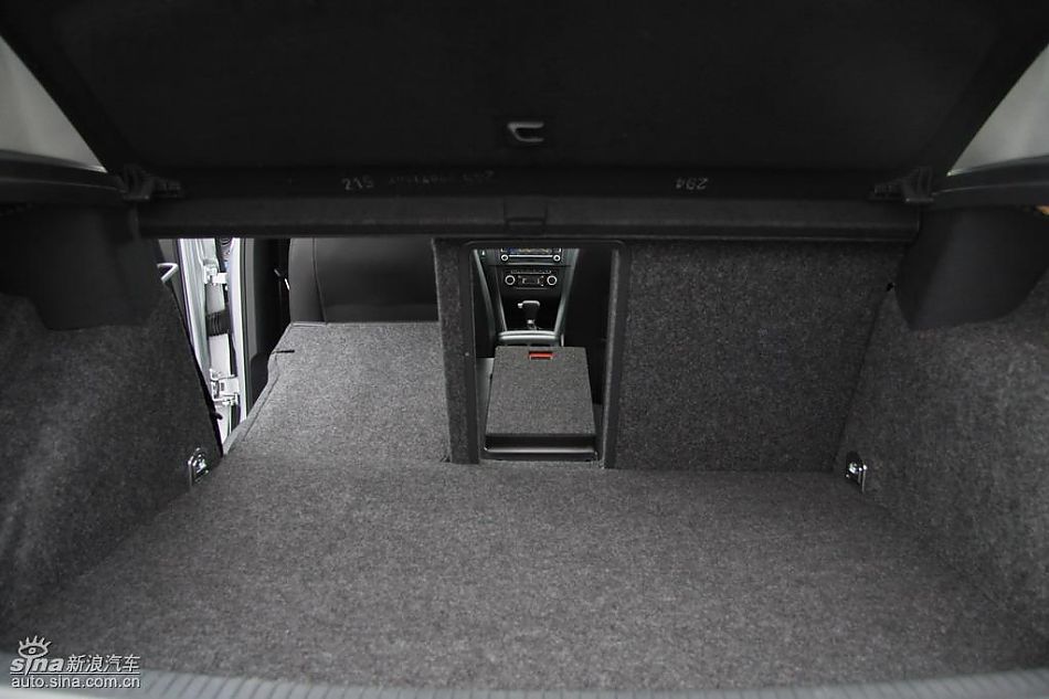 一汽大众新高尔夫内饰实拍图