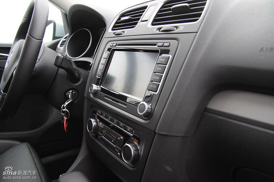 一汽大众新高尔夫内饰实拍图