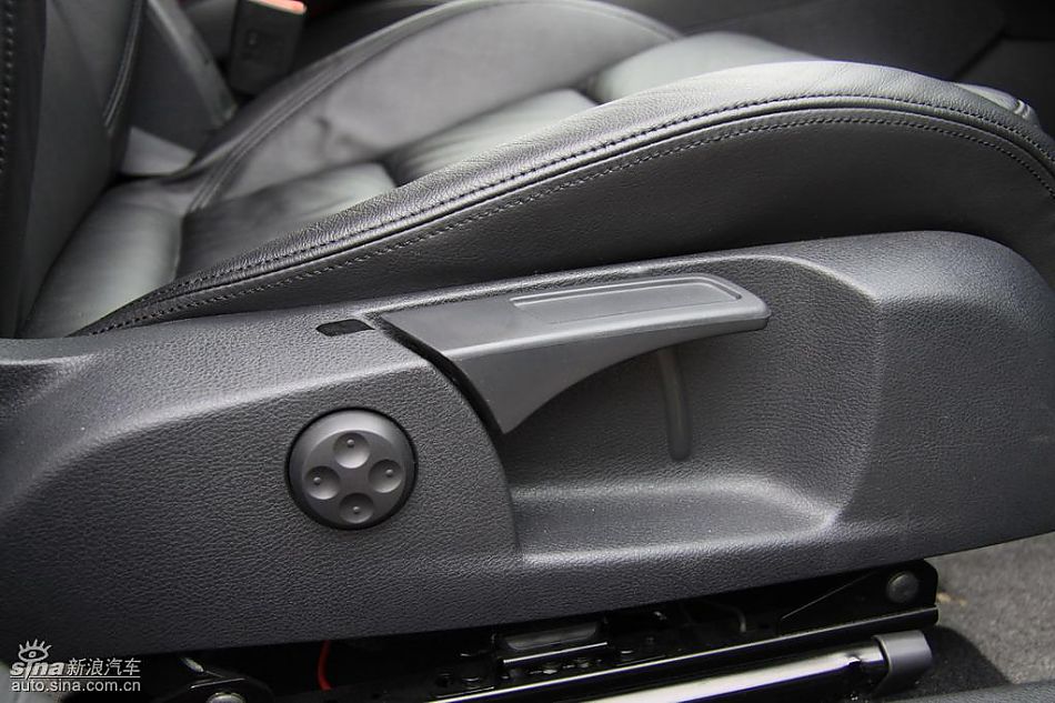 一汽大众新高尔夫内饰实拍图