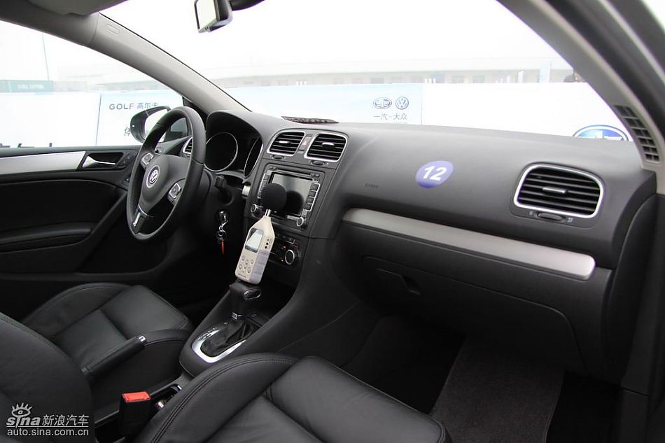 一汽大众新高尔夫内饰实拍图