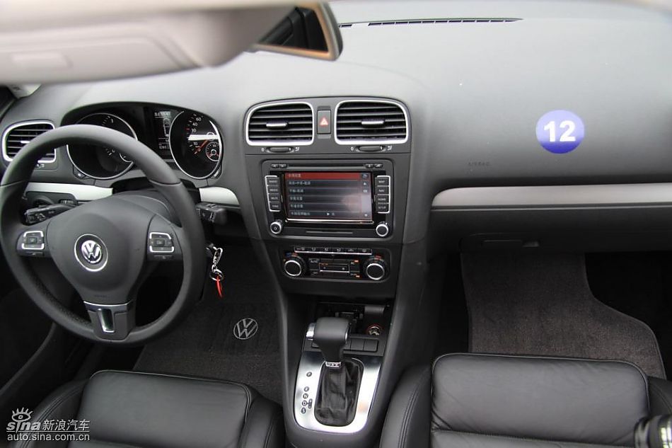 一汽大众新高尔夫内饰实拍图