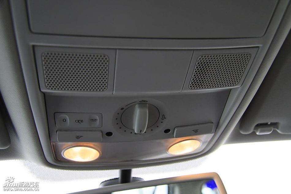 一汽大众新高尔夫内饰实拍图