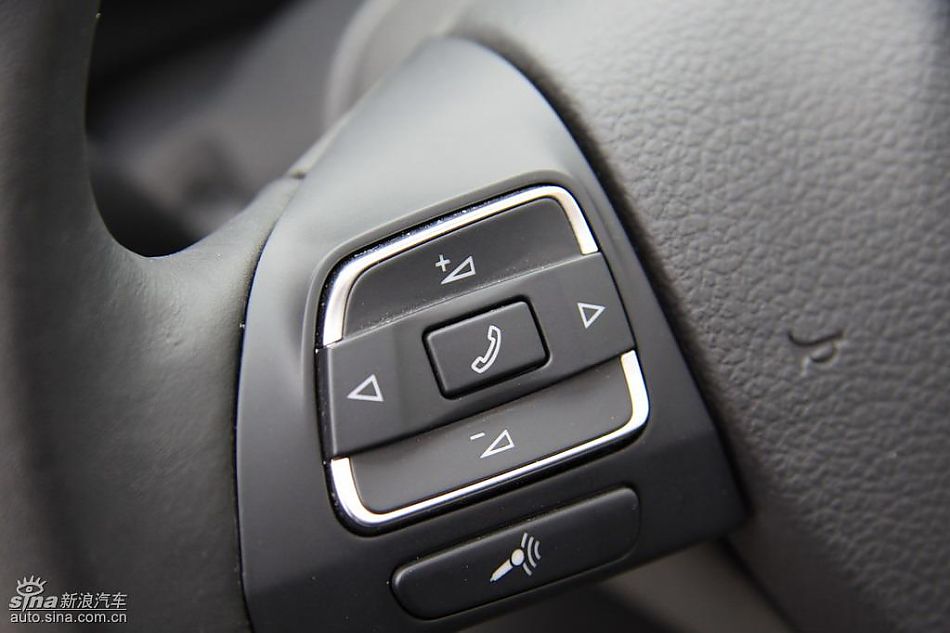 一汽大众新高尔夫内饰实拍图