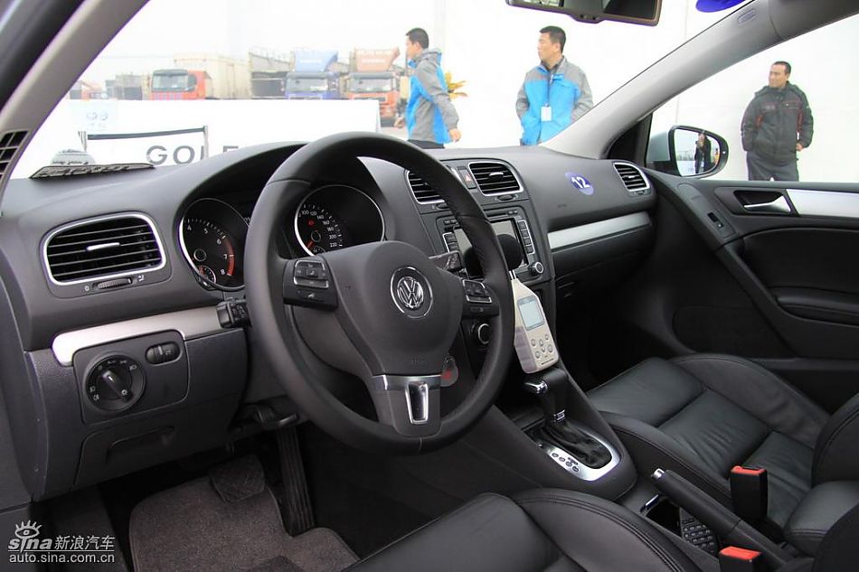 一汽大众新高尔夫内饰实拍图