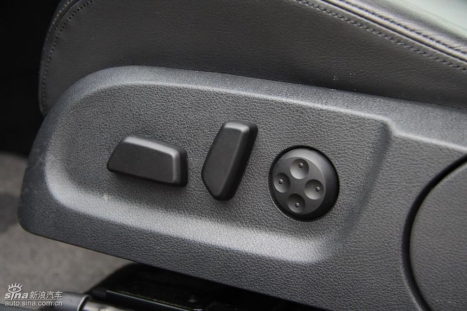 一汽大众新高尔夫内饰实拍图